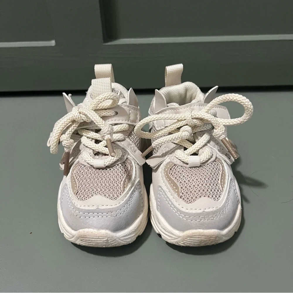 SHEIN Chunky Neutral Toddler Sneakers - Picture 2 of 6